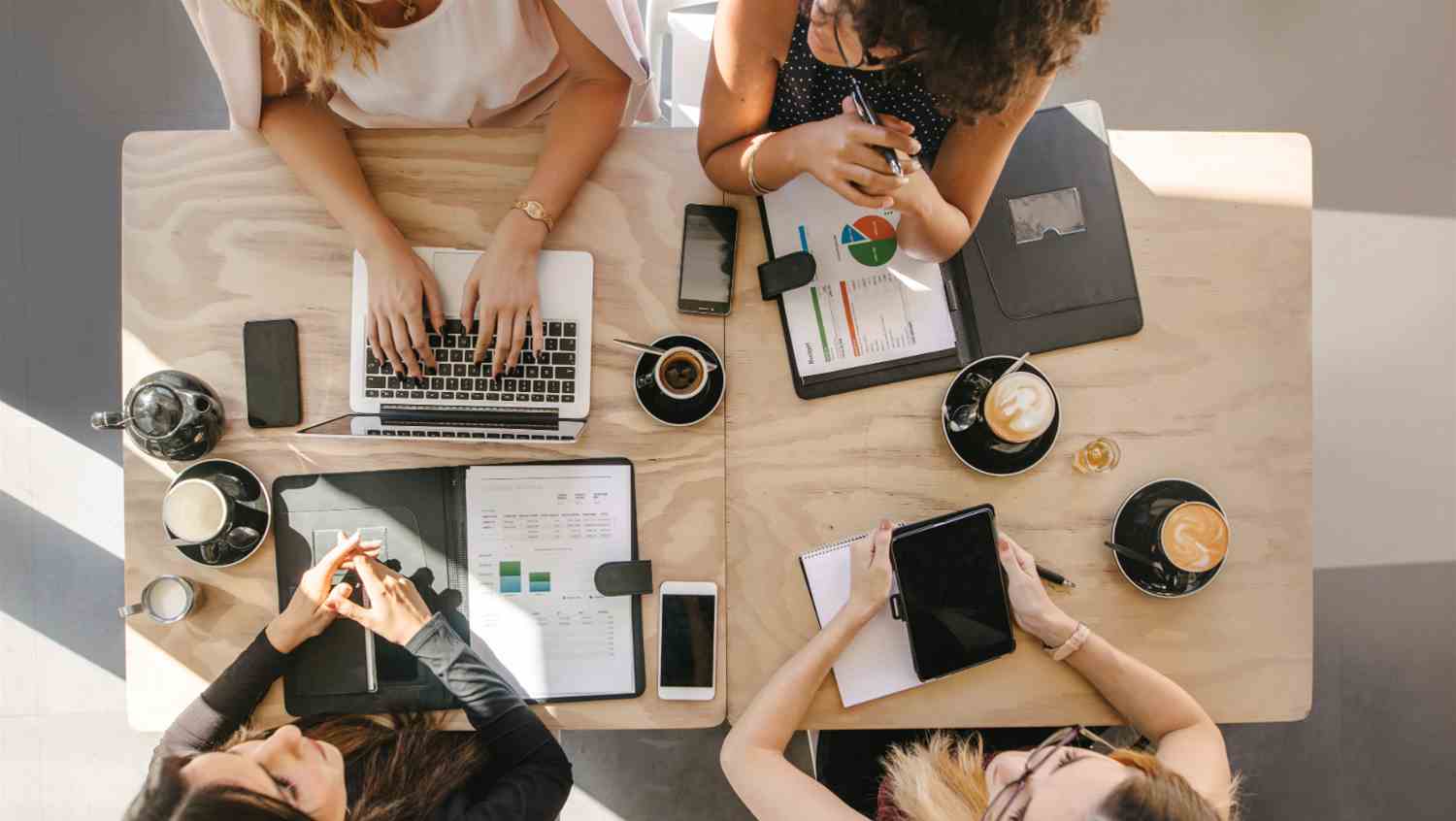 Marketing vs Advertising vs Communications: Explained Simply